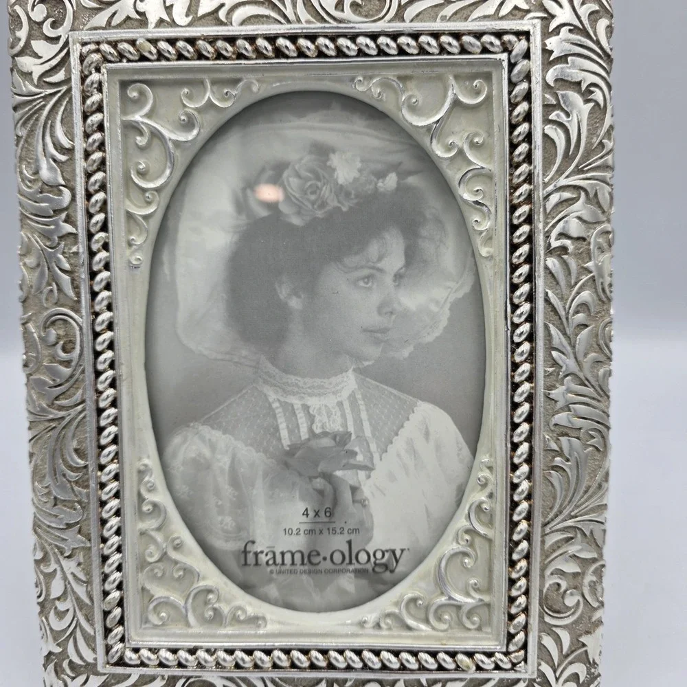 Frameology Ornate Silver on Resin Picture Frame 8x6 Etched Design 4x6 Photo 2003